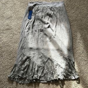 Apt 9 beige skirt size large